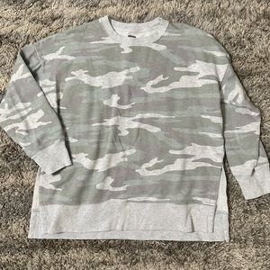 Aerie weekender Camo pullover